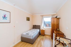 BEDROOM- click for photo gallery